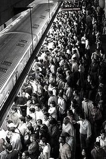 Metrô lotado